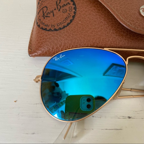 Ray-Ban Blue Aviators - Picture 4 of 6